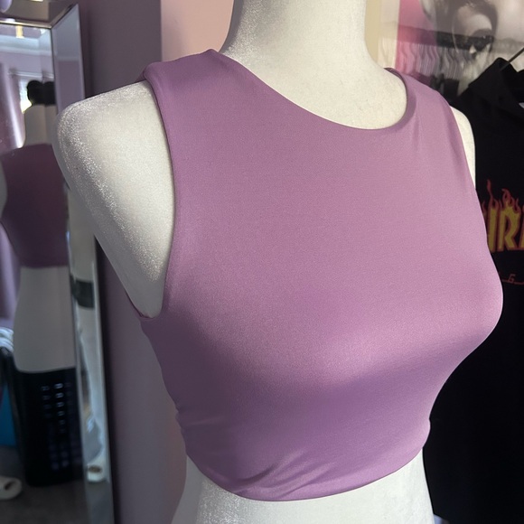 💜Purple cropped tank top💜 - Picture 2 of 5